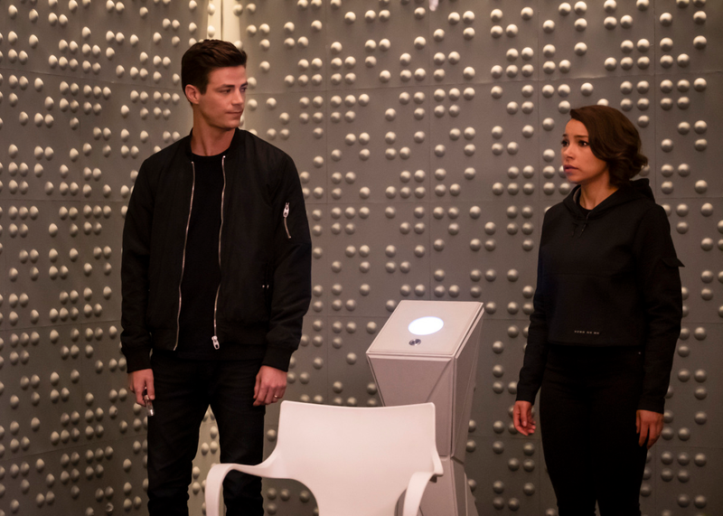 Grant Gustin, Jessica Parker Kennedy